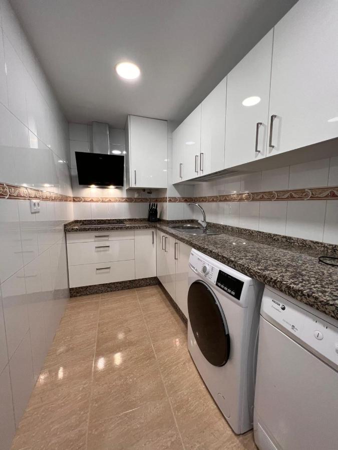 Torremolinos Centro - Beautiful , Newly Renovated 2 Bedroom Apartment Kültér fotó