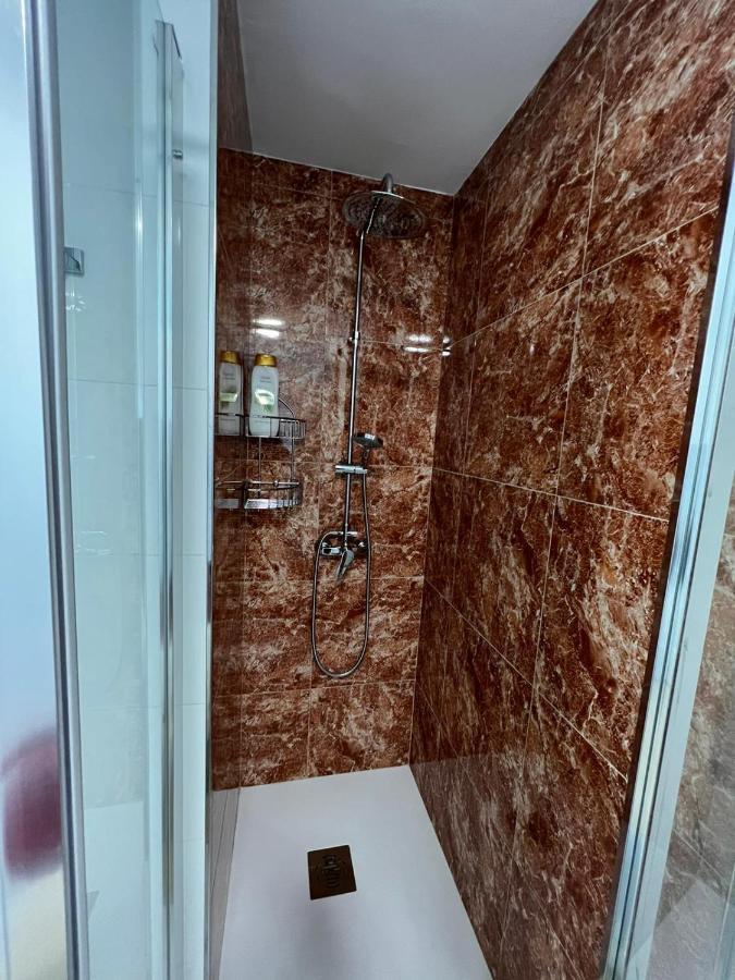 Torremolinos Centro - Beautiful , Newly Renovated 2 Bedroom Apartment Kültér fotó